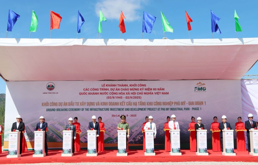 Dự án Đầu tư xây dựng Bến cảng Phù Mỹ - Giai đoạn 1 là 1 trong số các dự án có vốn đầu tư lớn được tỉnh Gia Lai trao quyết định chủ trương đầu tư và giấy chứng nhận đăng ký đầu tư vào ngày 29/8.
